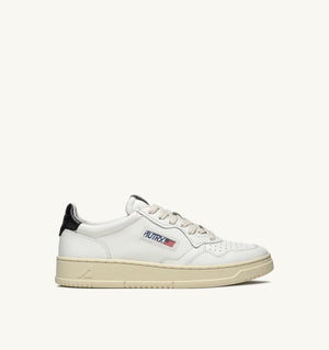 AUTRY Medalist low top leather sneakers
