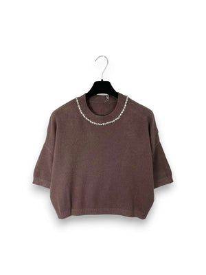 LOVEme Maglia crop manica corta con gioiello sul girocollo