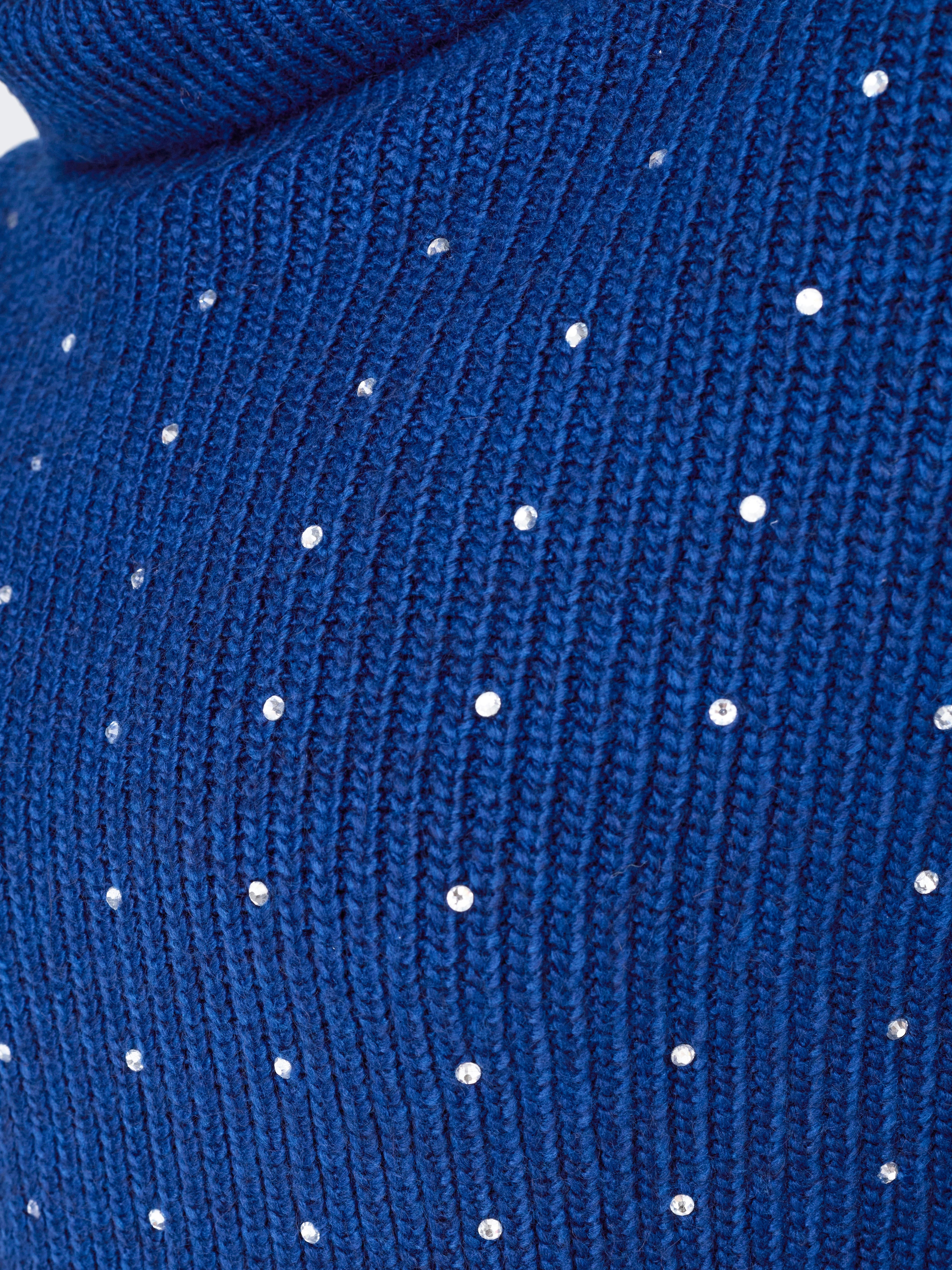 15328433/Sodalite Blue ONLY