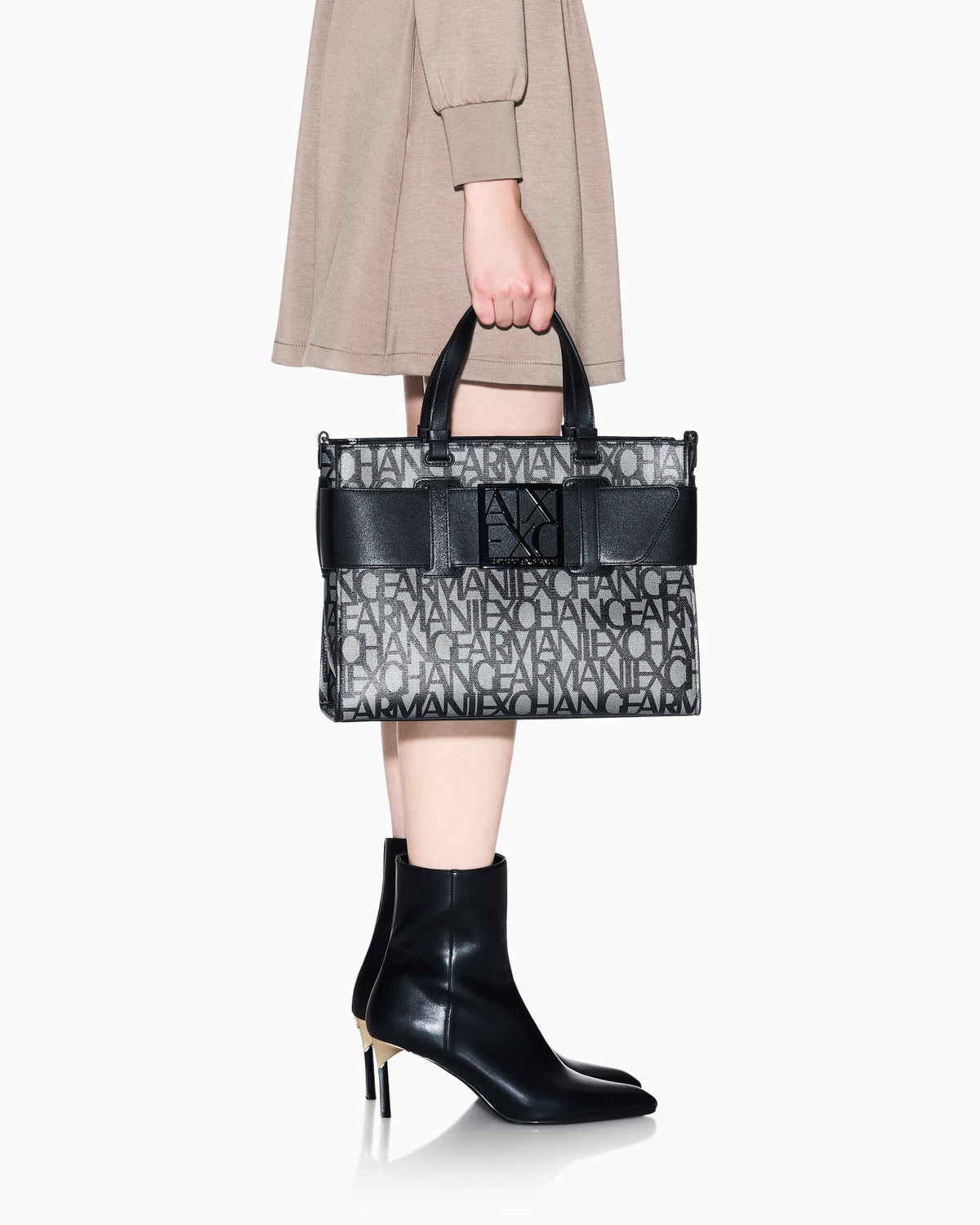 942689 3F742/00850 ARMANI EXCHANGE