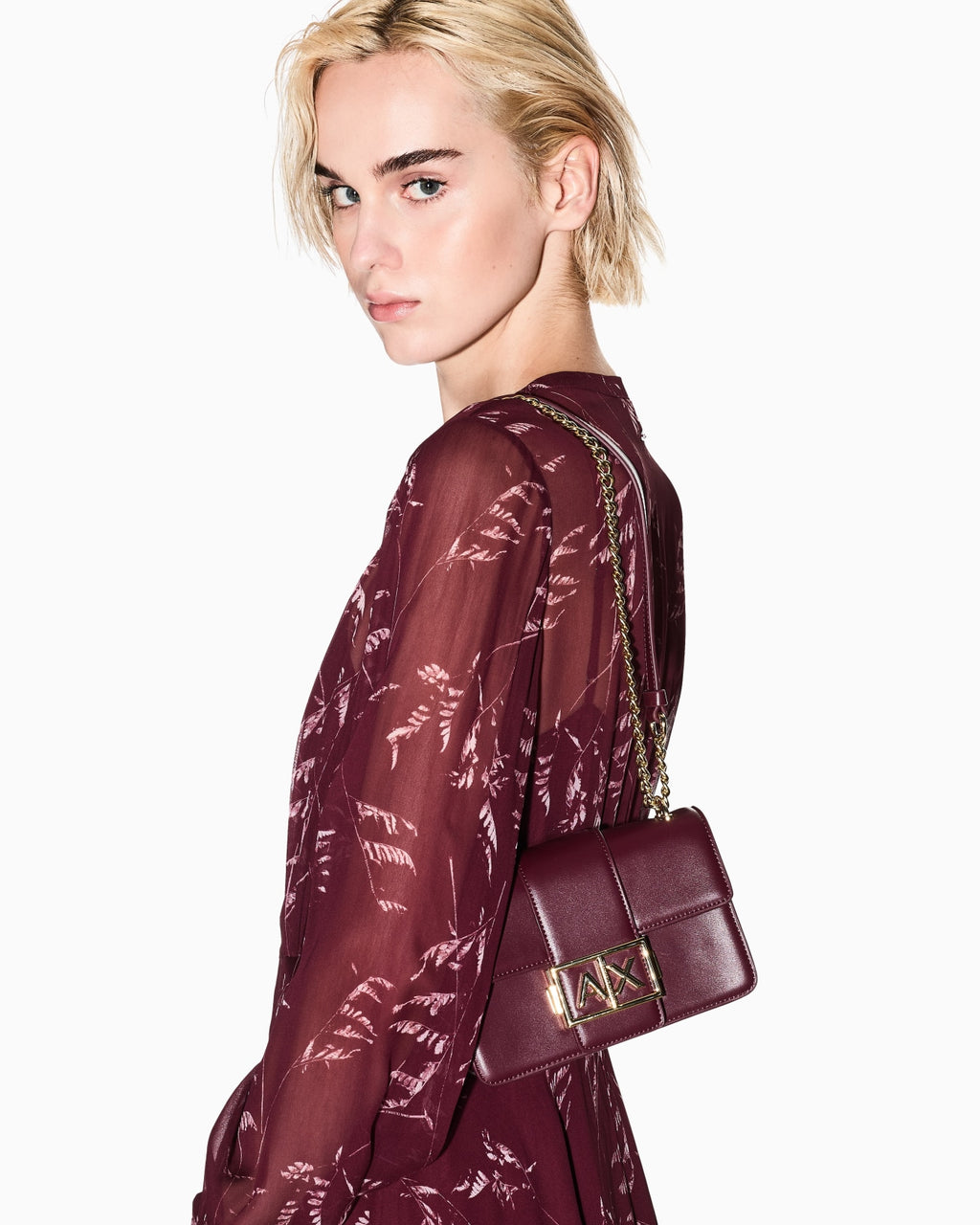XW000071 AF12039/UA343 ARMANI EXCHANGE