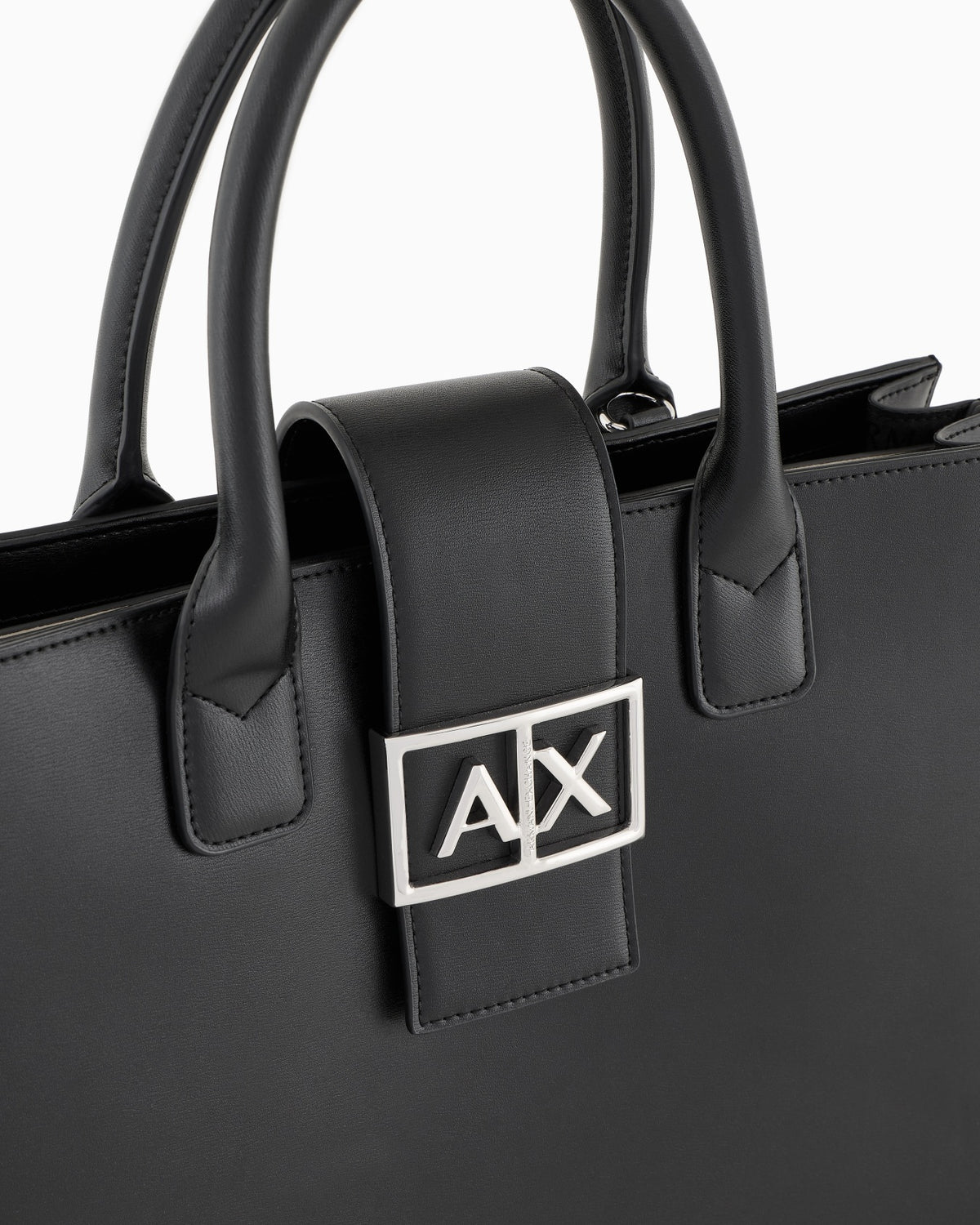 XW000305 AF12039/UC001 ARMANI EXCHANGE