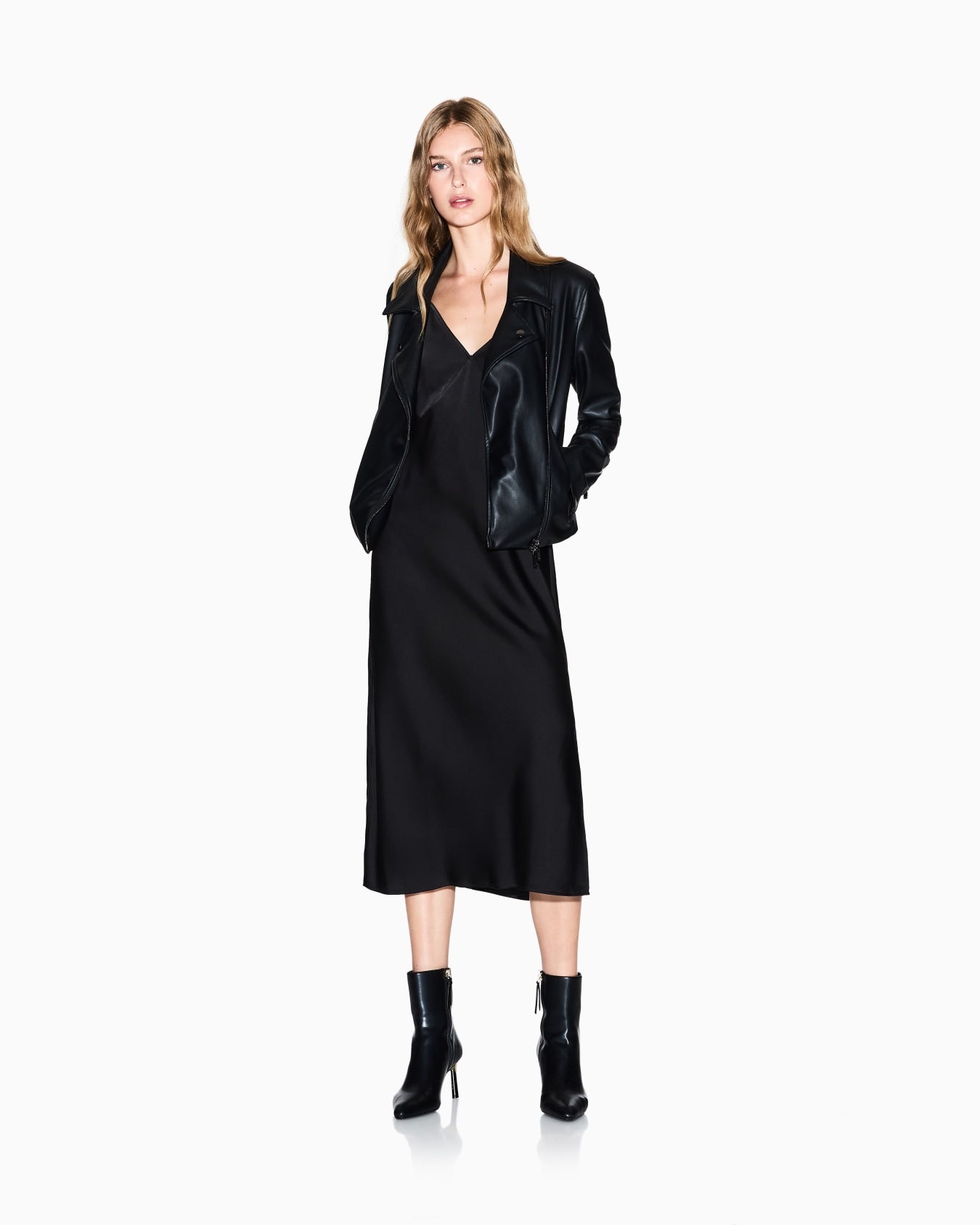 XW001433 AF16618/UC001 ARMANI EXCHANGE