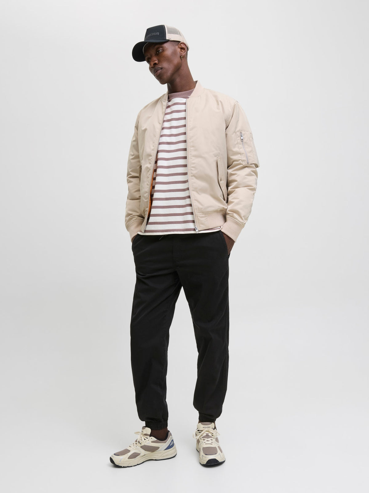 12278949/Black JACK AND JONES