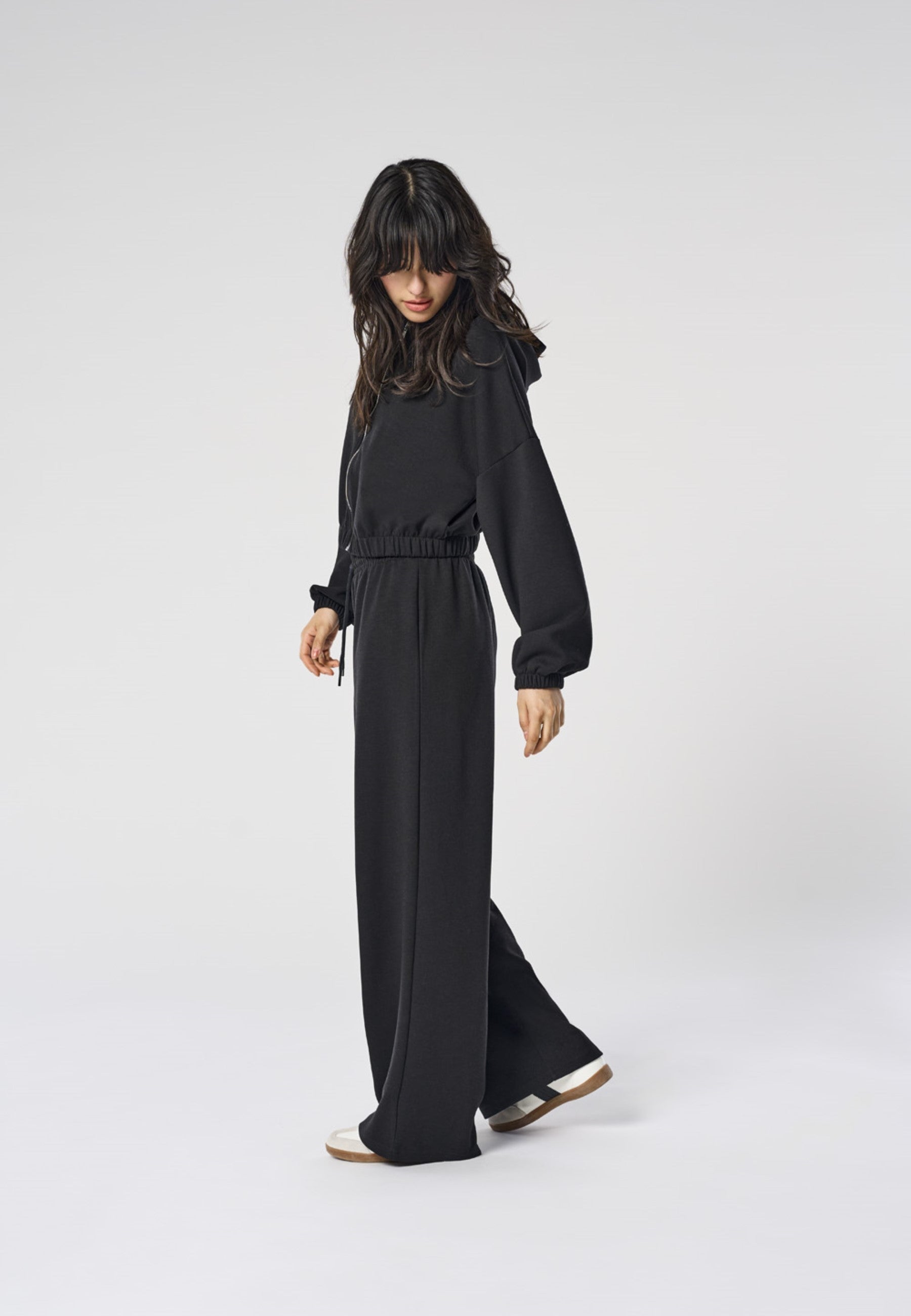 15346400/Black ONLY