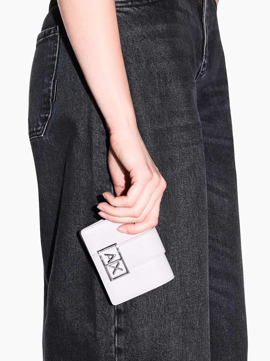 XW000360 AF12039/U8022 ARMANI EXCHANGE