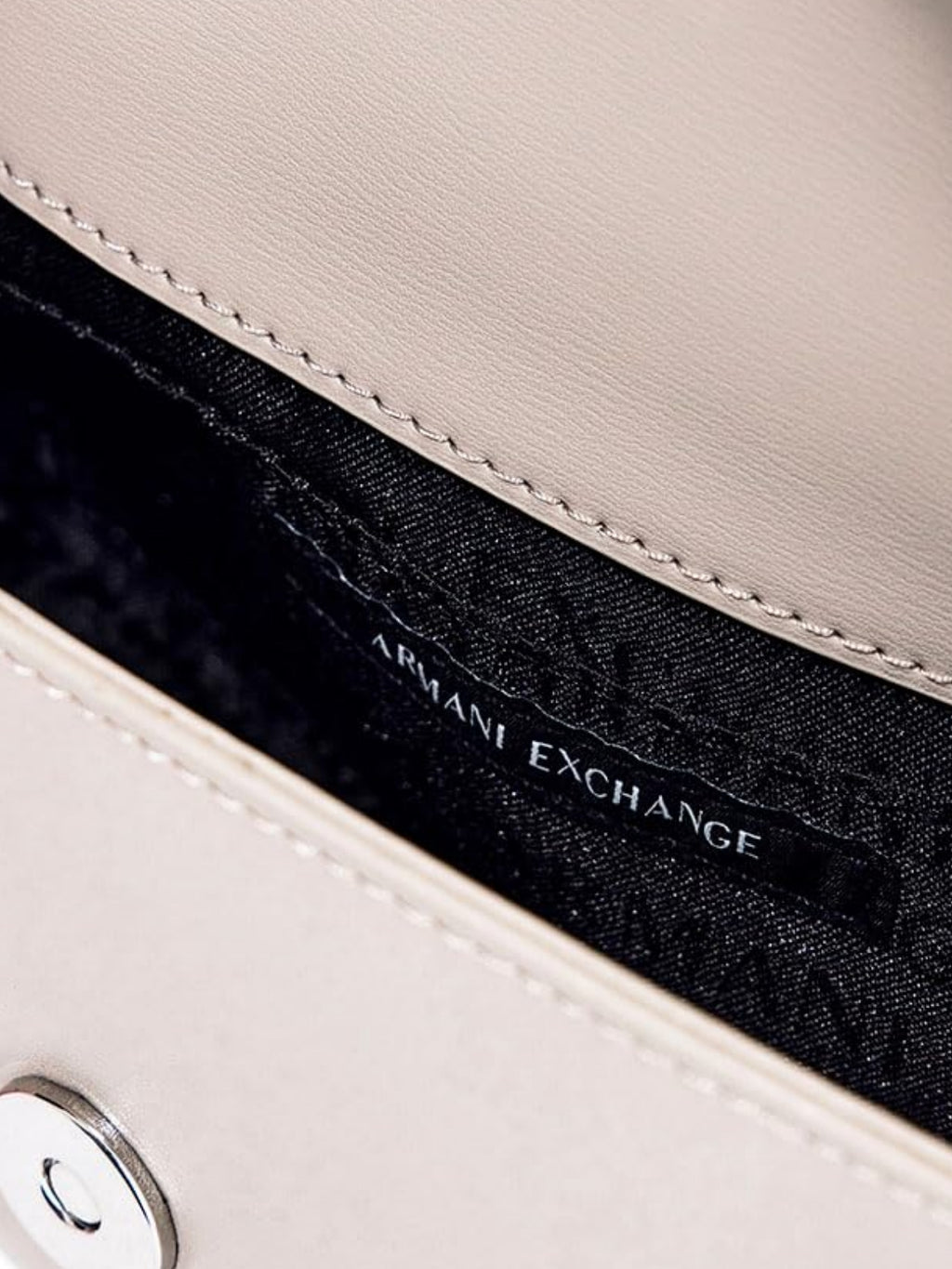 XW002567 AF12039/U6208 ARMANI EXCHANGE