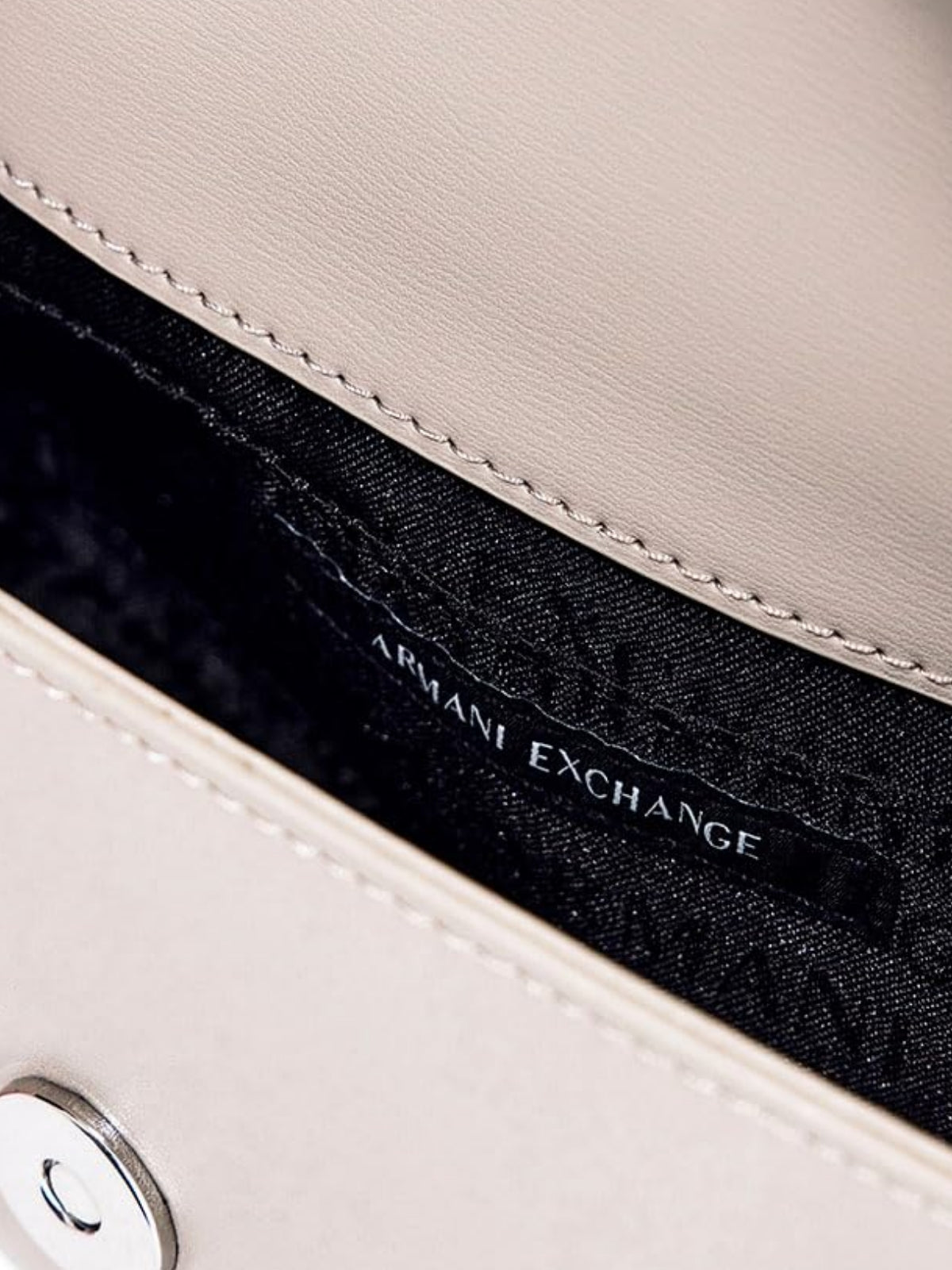XW002567 AF12039/U6208 ARMANI EXCHANGE