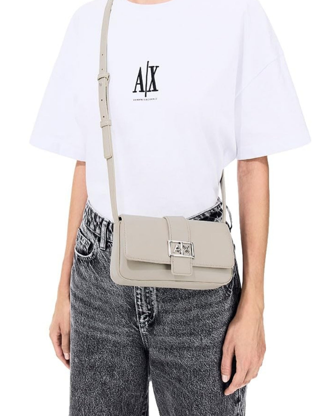 XW002567 AF12039/U6208 ARMANI EXCHANGE