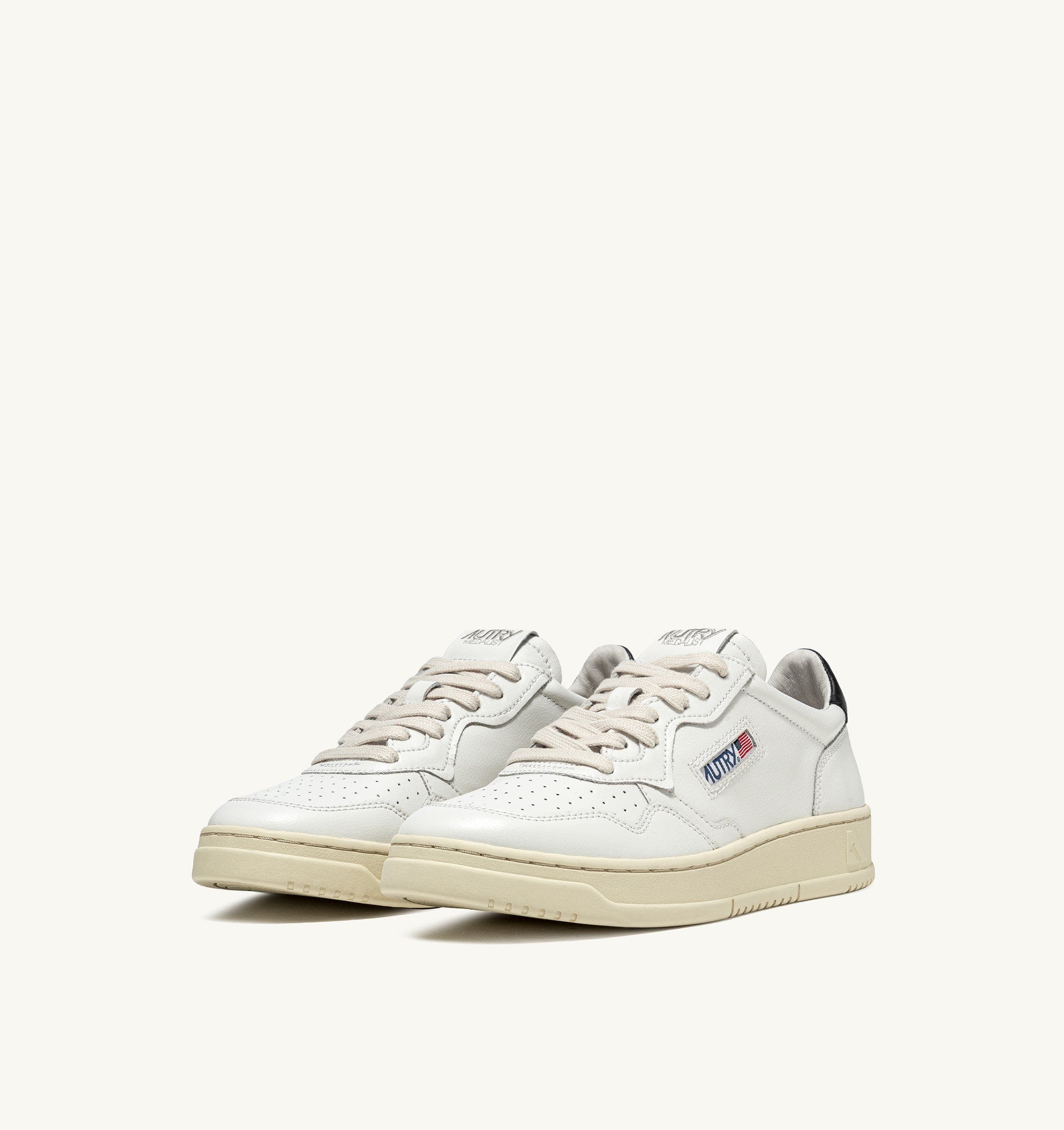 Medalist low top leather sneakers 