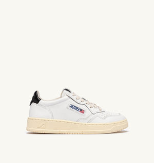 AUTRY Medalist low top leather sneakers