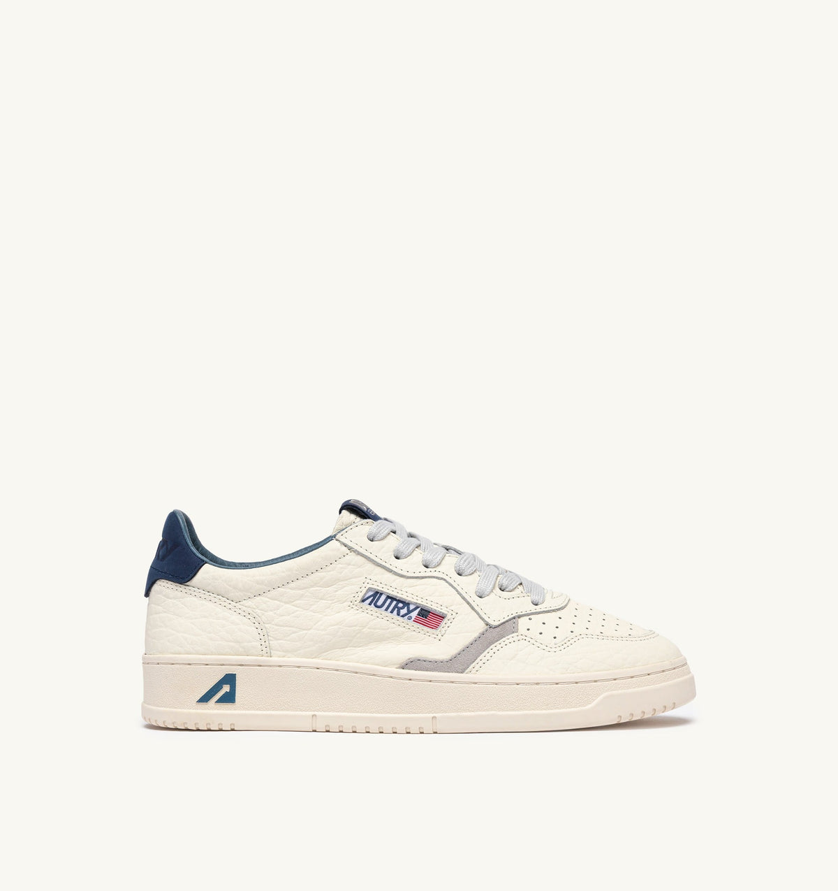 MEDALIST LOW SNEAKERS 