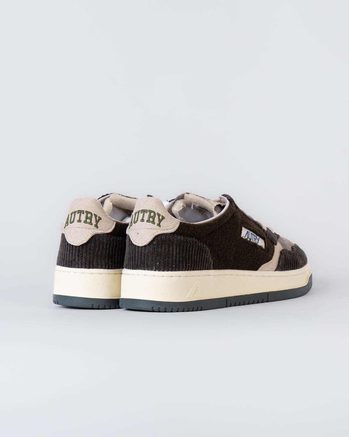 MEDALIST LOW SNEAKERS 