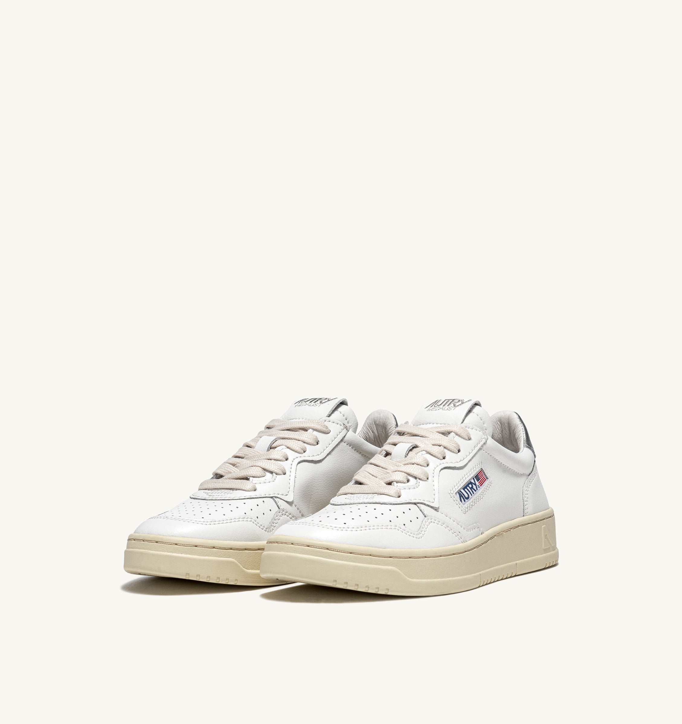 Medalist low top leather sneakers 