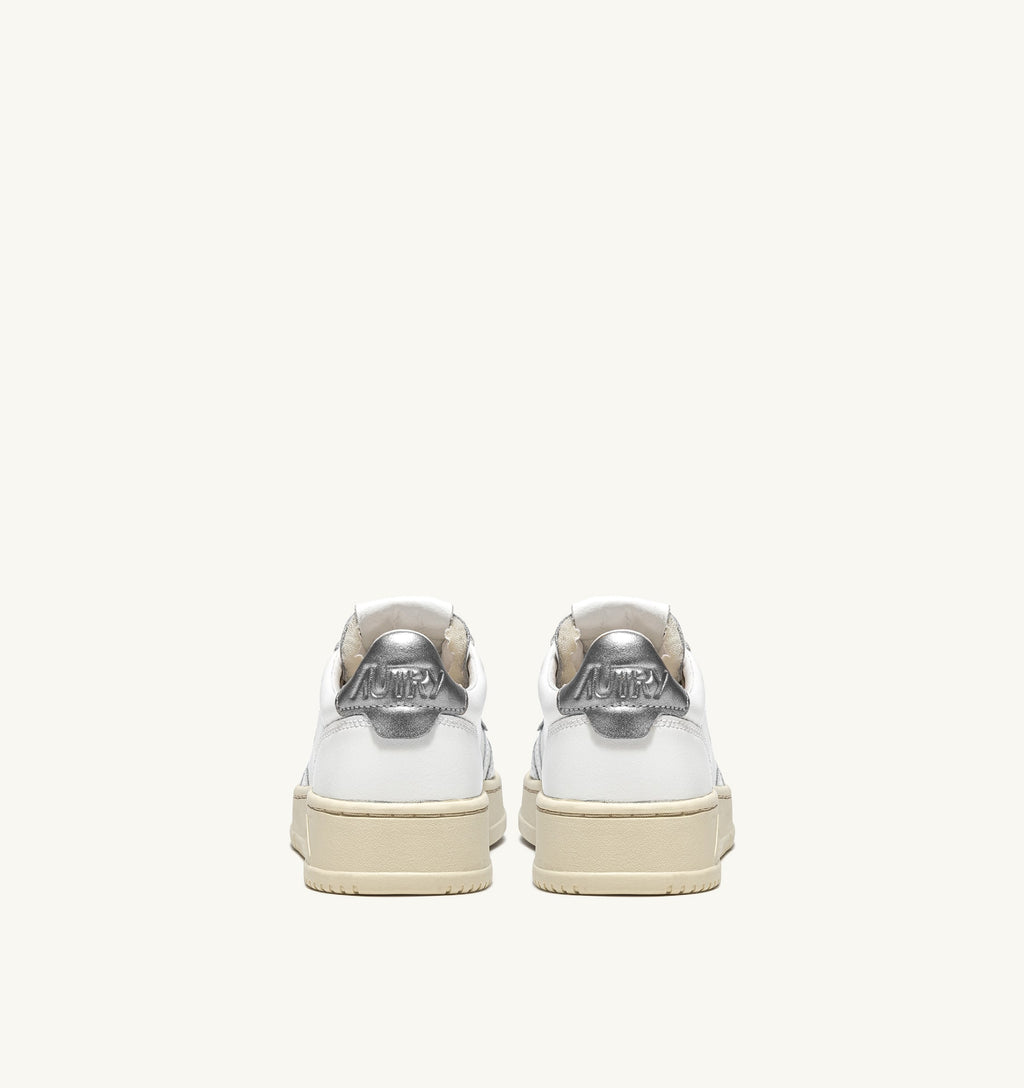 Medalist low top leather sneakers 