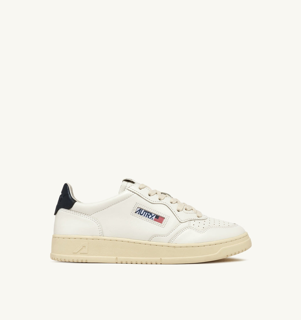 Medalist low top leather sneakers 