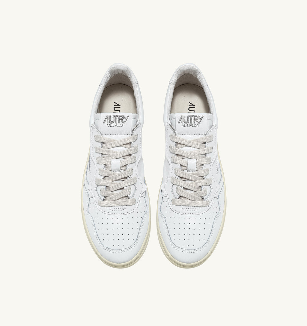 Medalist low top leather sneakers 