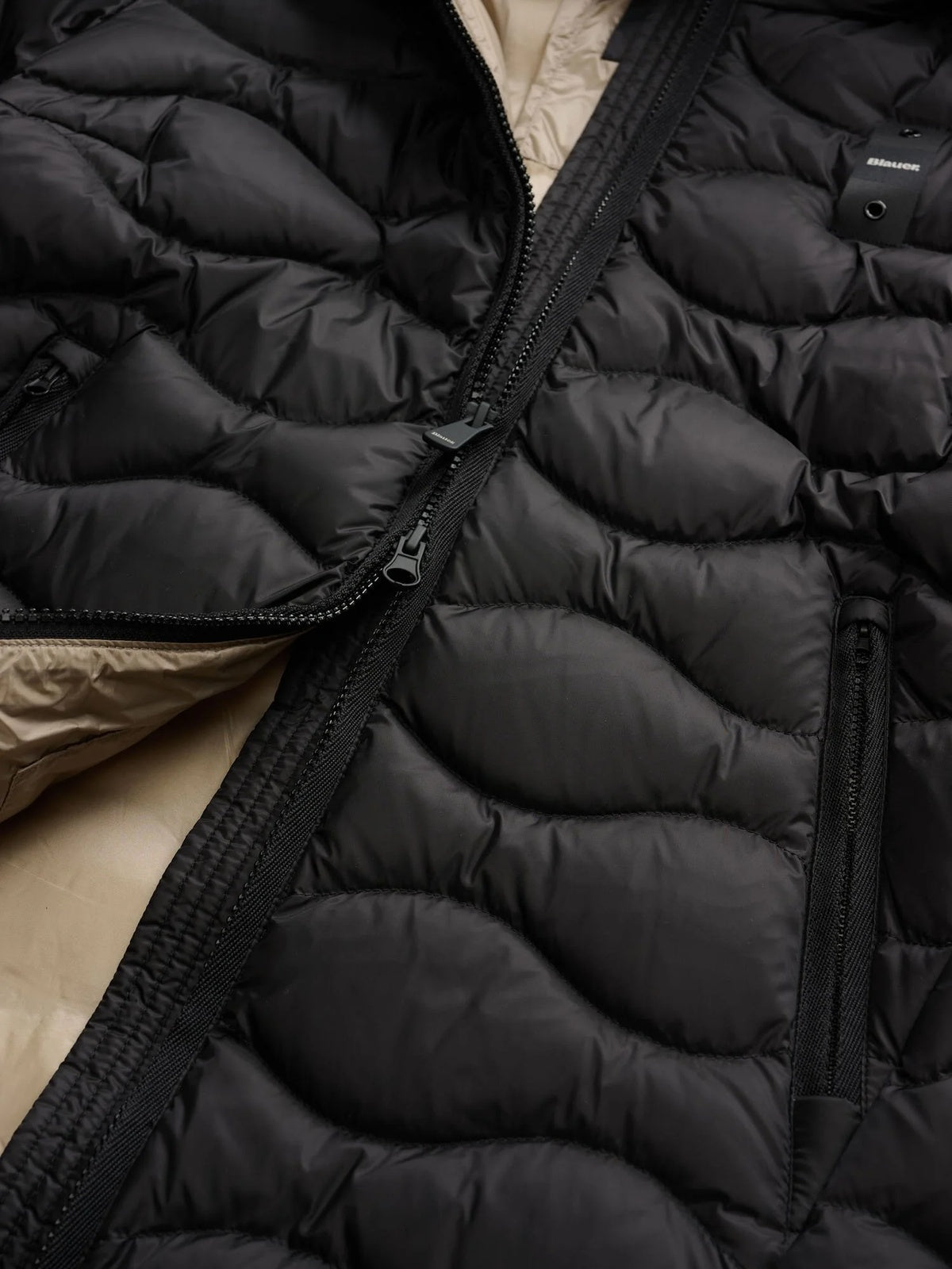 26WBLDK03035 006047/999EI BLAUER