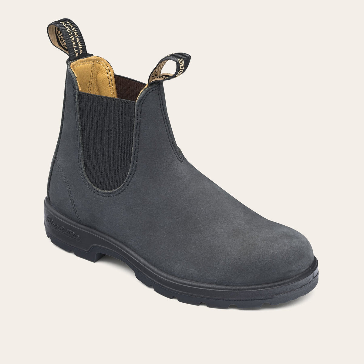 587/RUSTIC BLACK LEATHER BLUNDSTONE
