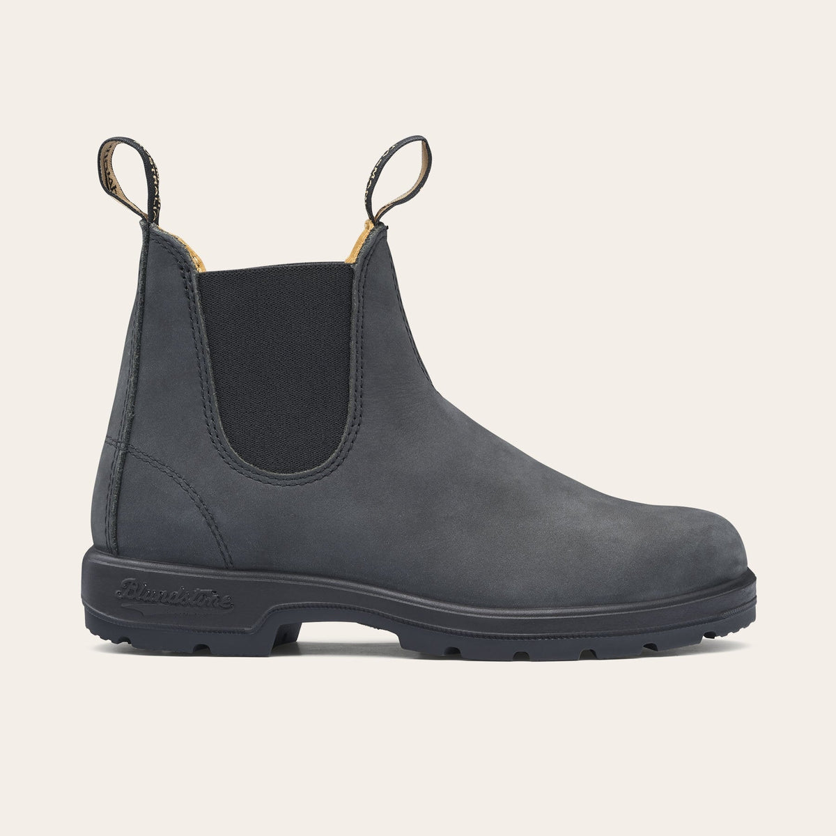 587/RUSTIC BLACK LEATHER BLUNDSTONE