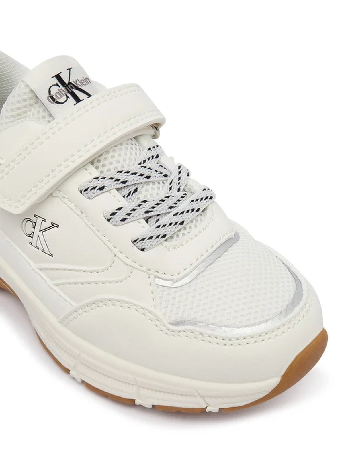 SNEAKER BASSA LACCI/VELCRO 
