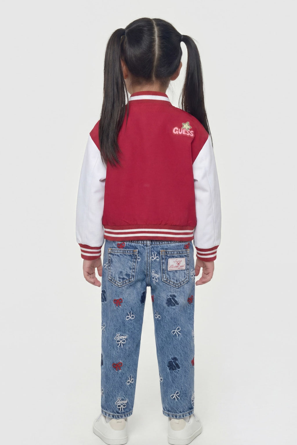 K6YL03W2586/G6M6 GUESS