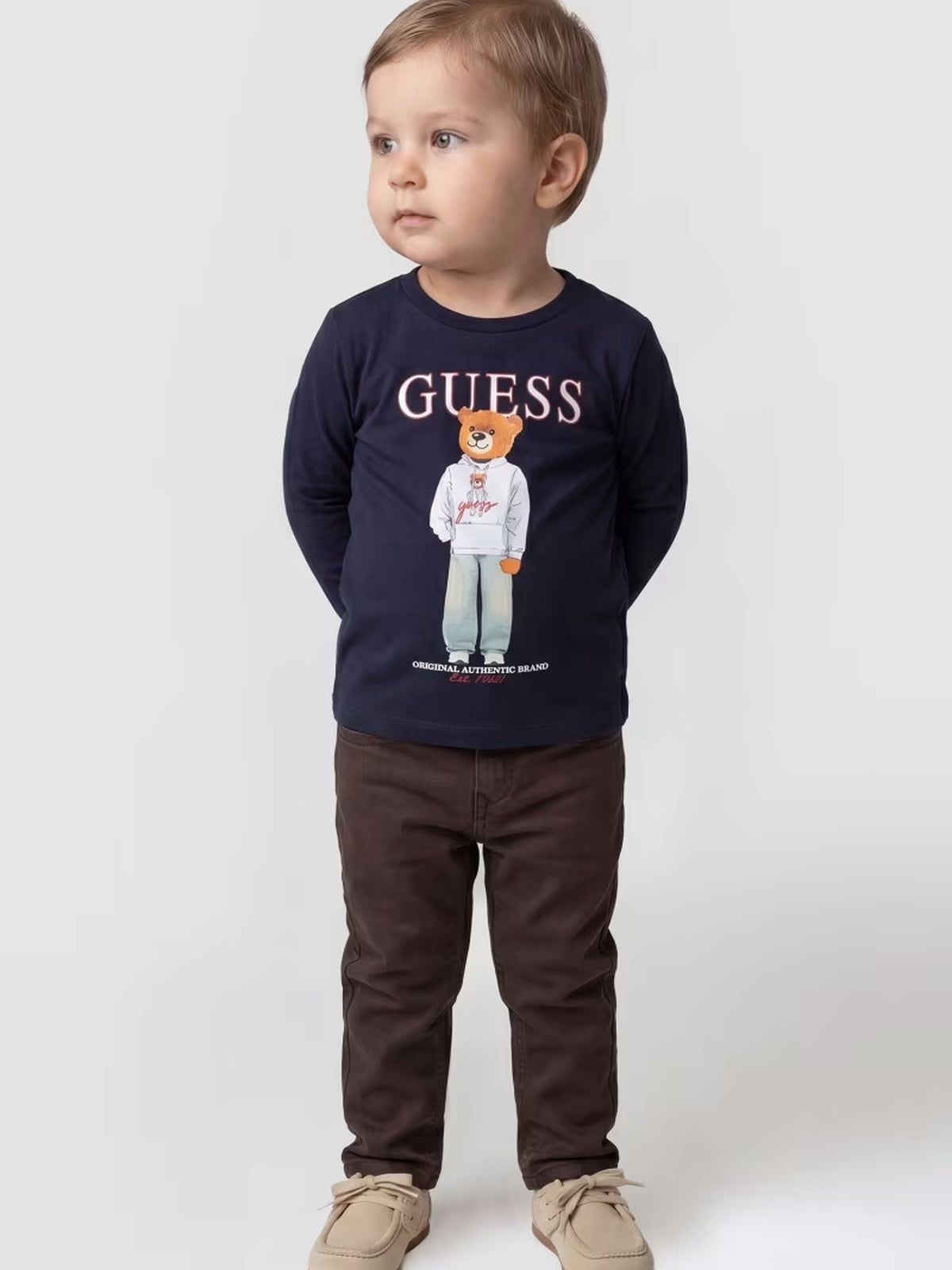 N6YI06K3794/G7V2 GUESS
