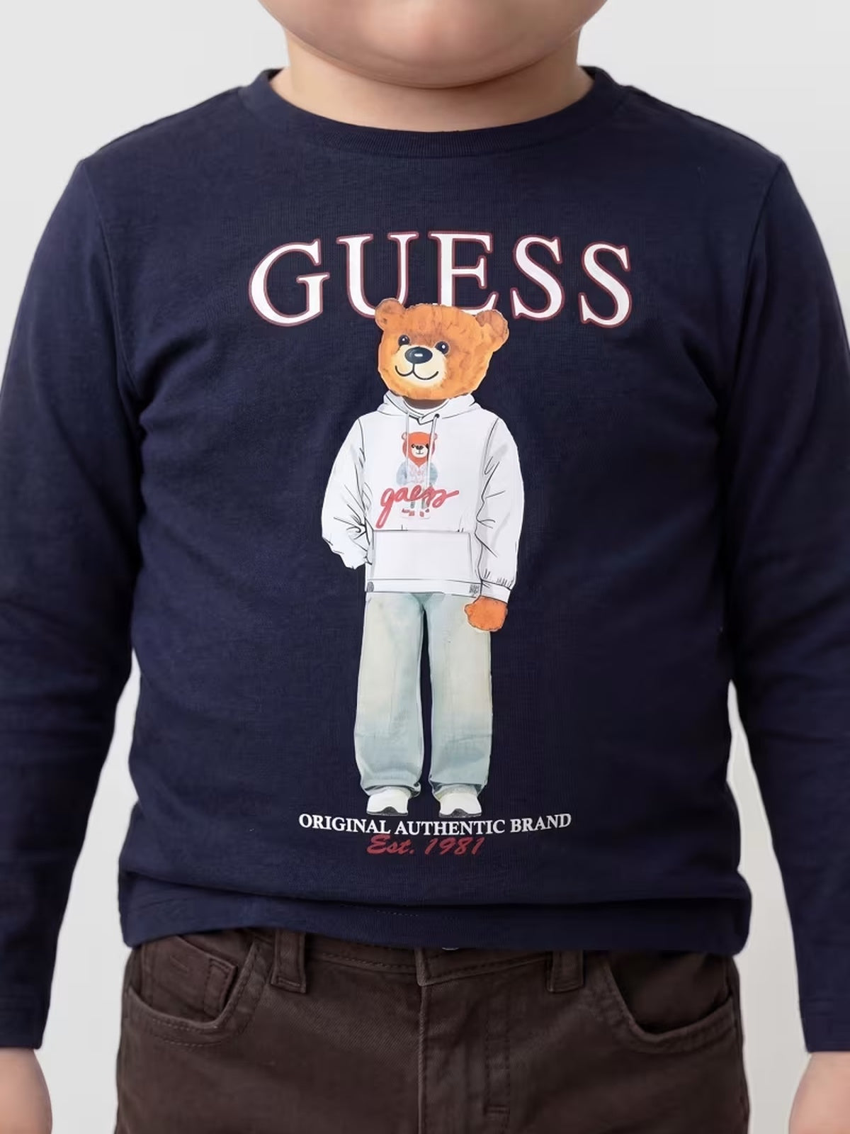 N6YI06K3794/G7V2 GUESS