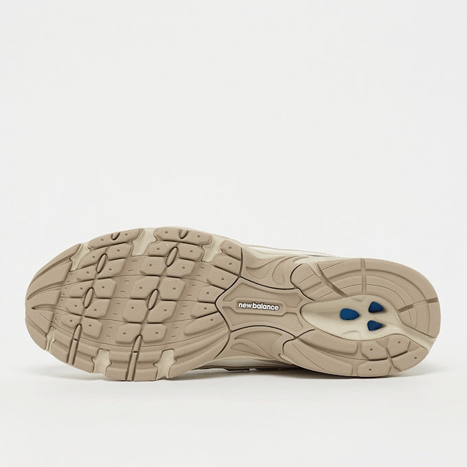 U740/9HK NEW BALANCE