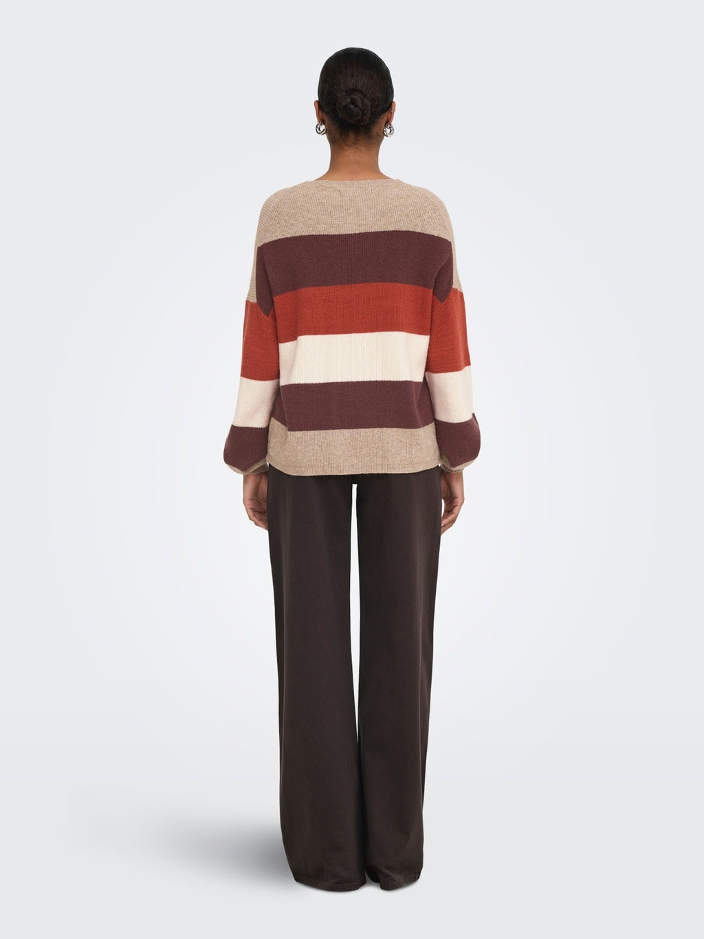 15220044/Beige ONLY