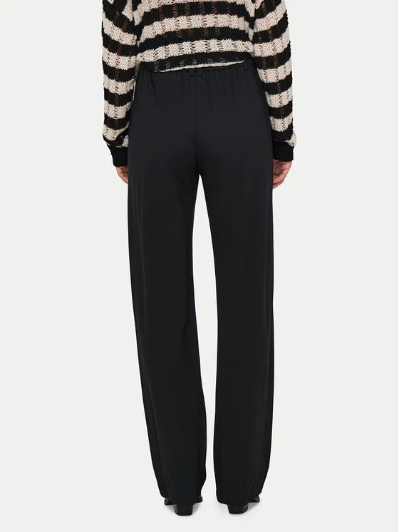 15341829/Black ONLY