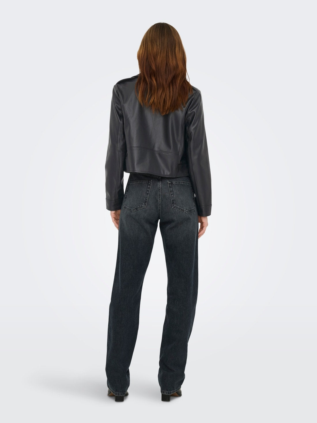 15361396/Black ONLY