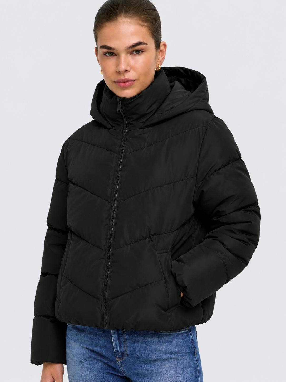 15373797/Black ONLY