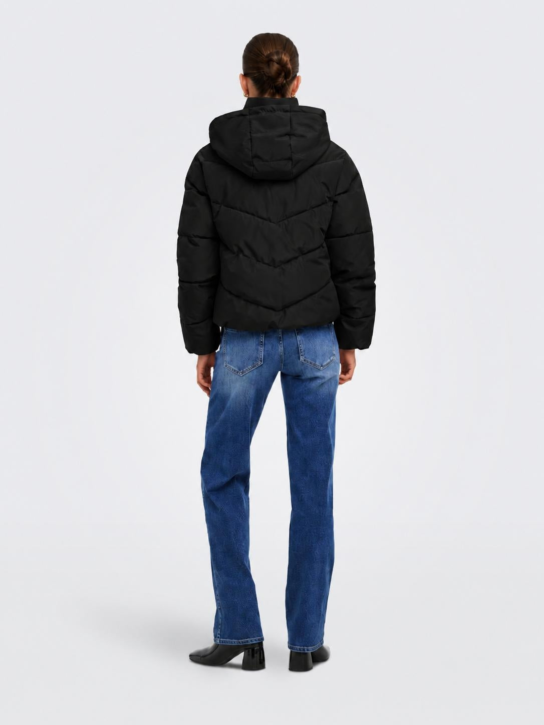 15373797/Black ONLY