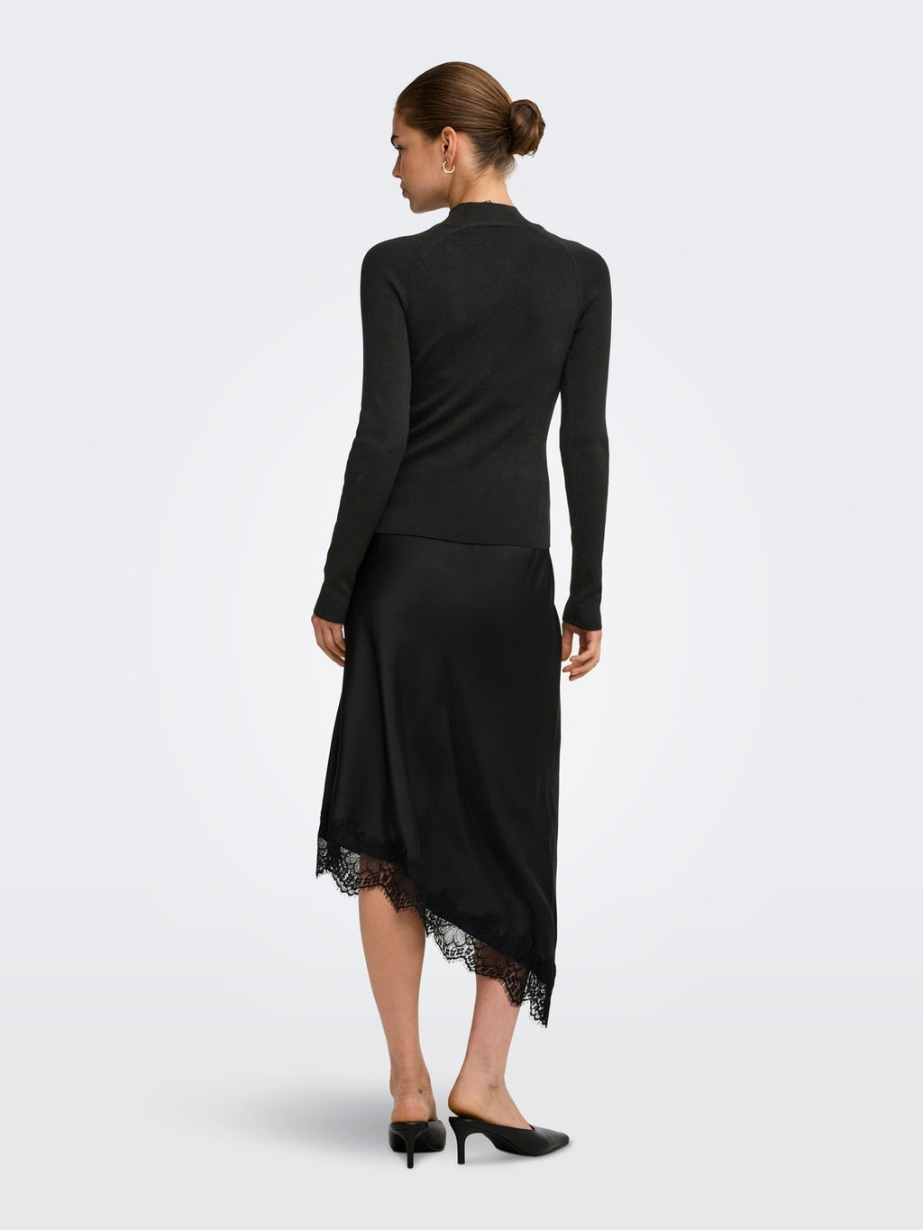 15378491/Black ONLY