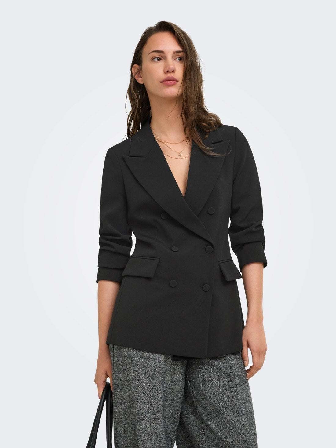 15378731/Black ONLY