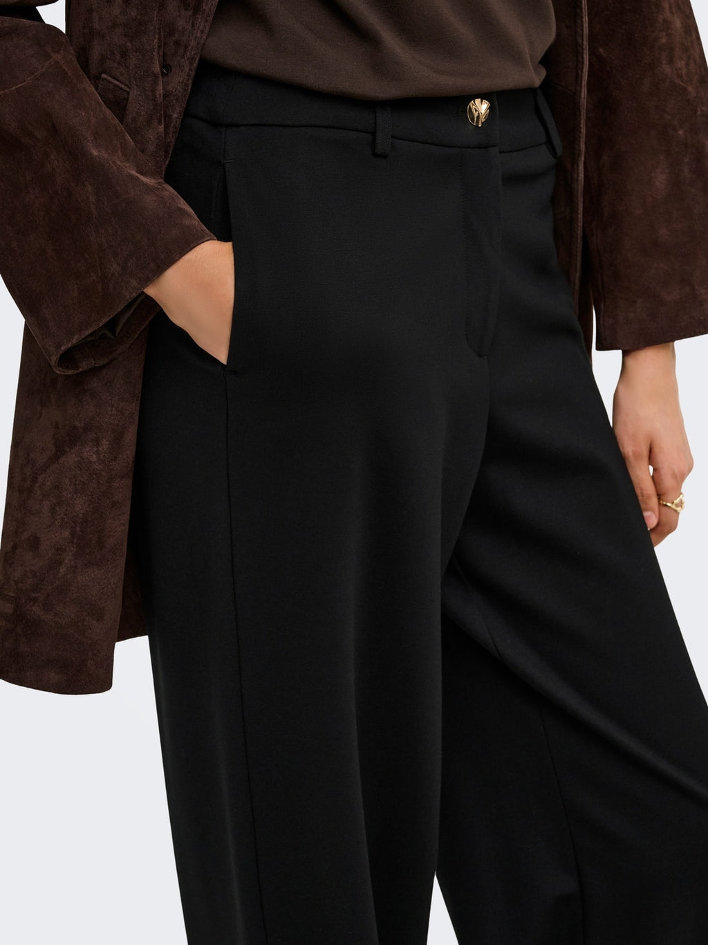 15380379/Black ONLY