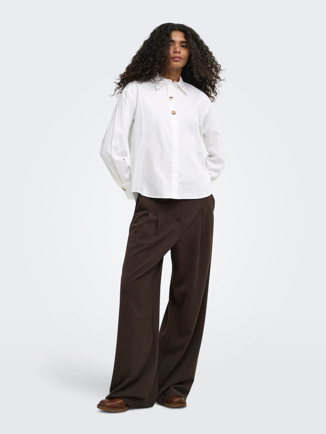 15383696/Bright White ONLY