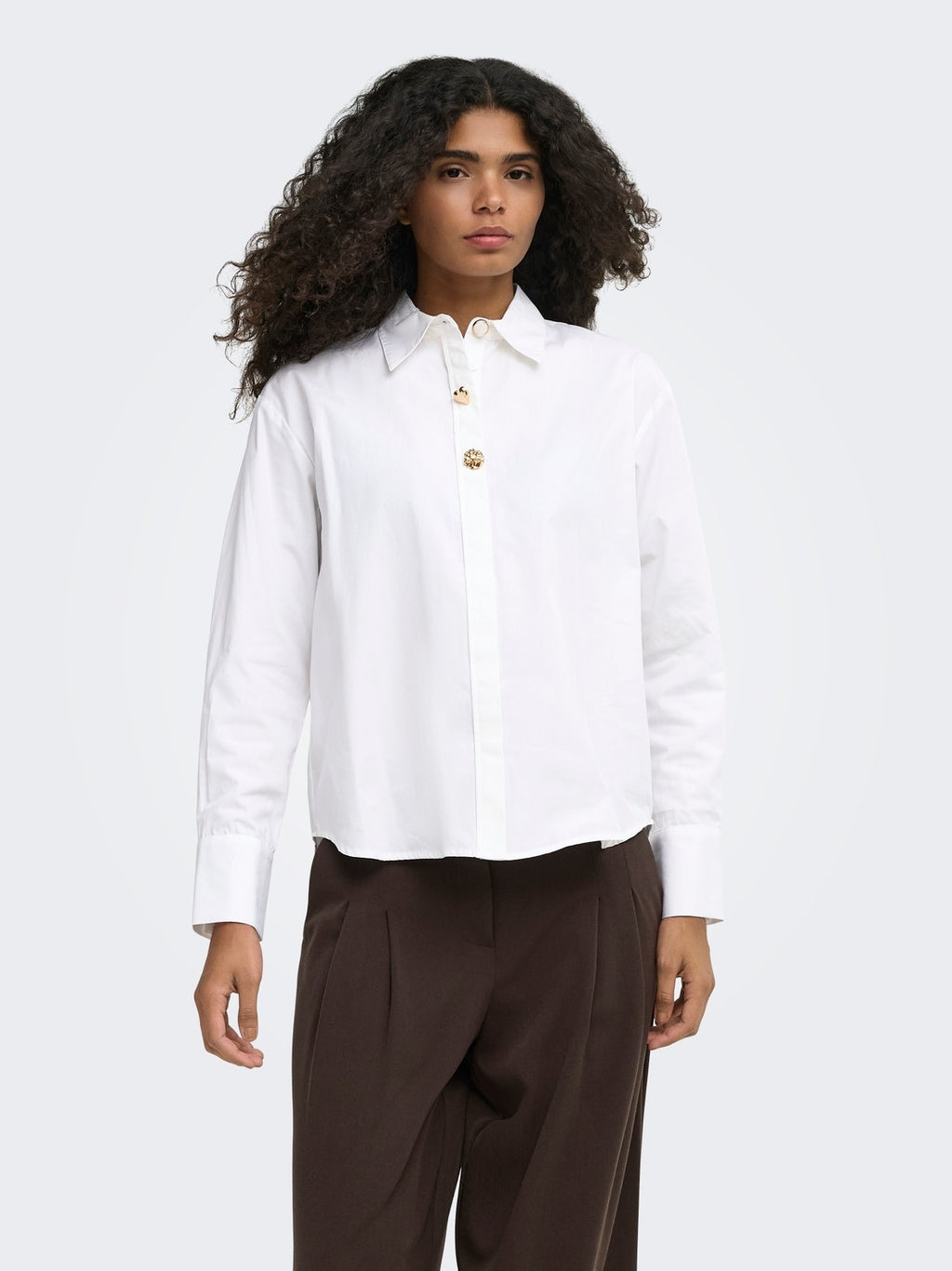 15383696/Bright White ONLY