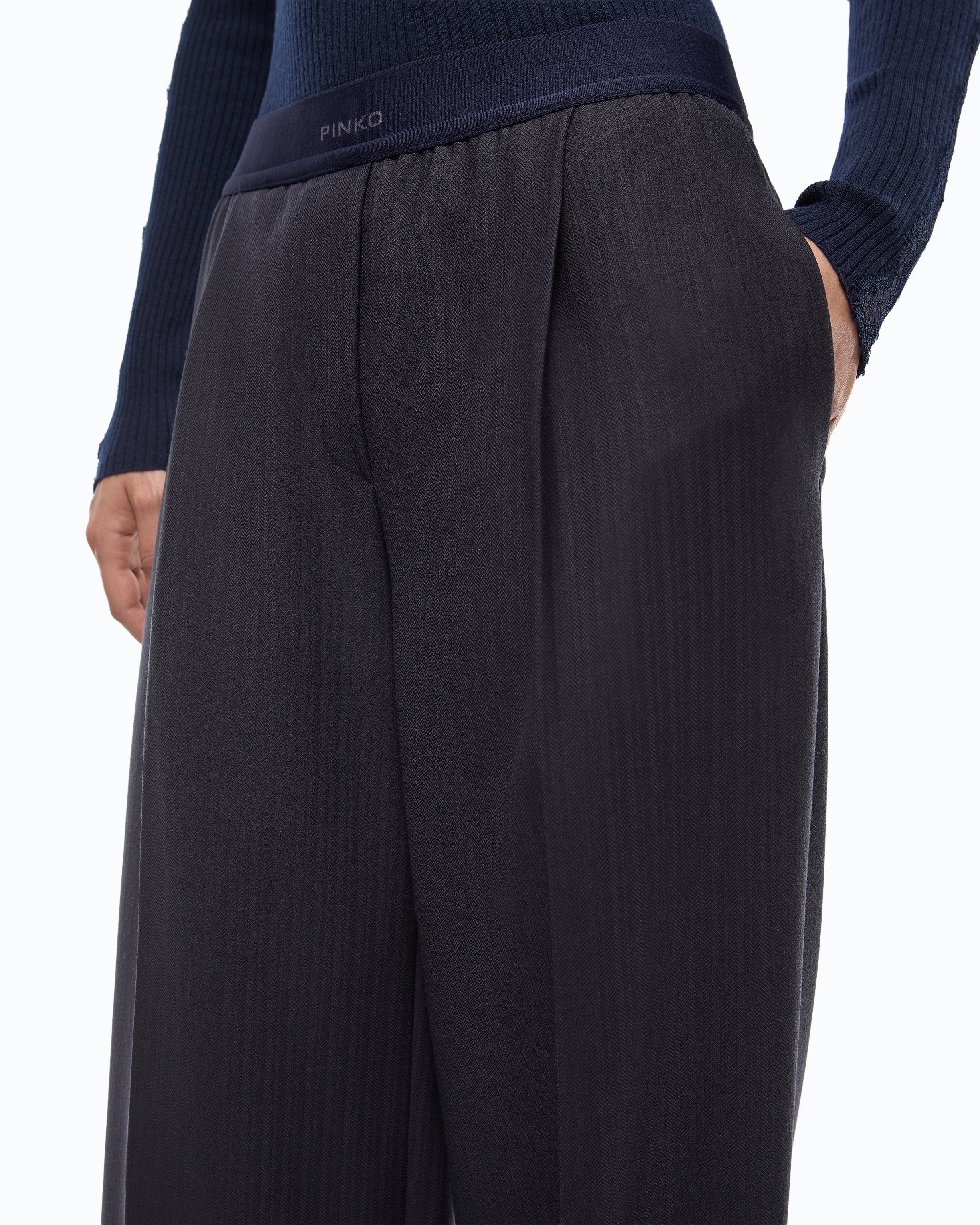 107560 A3IF/G03 PINKO