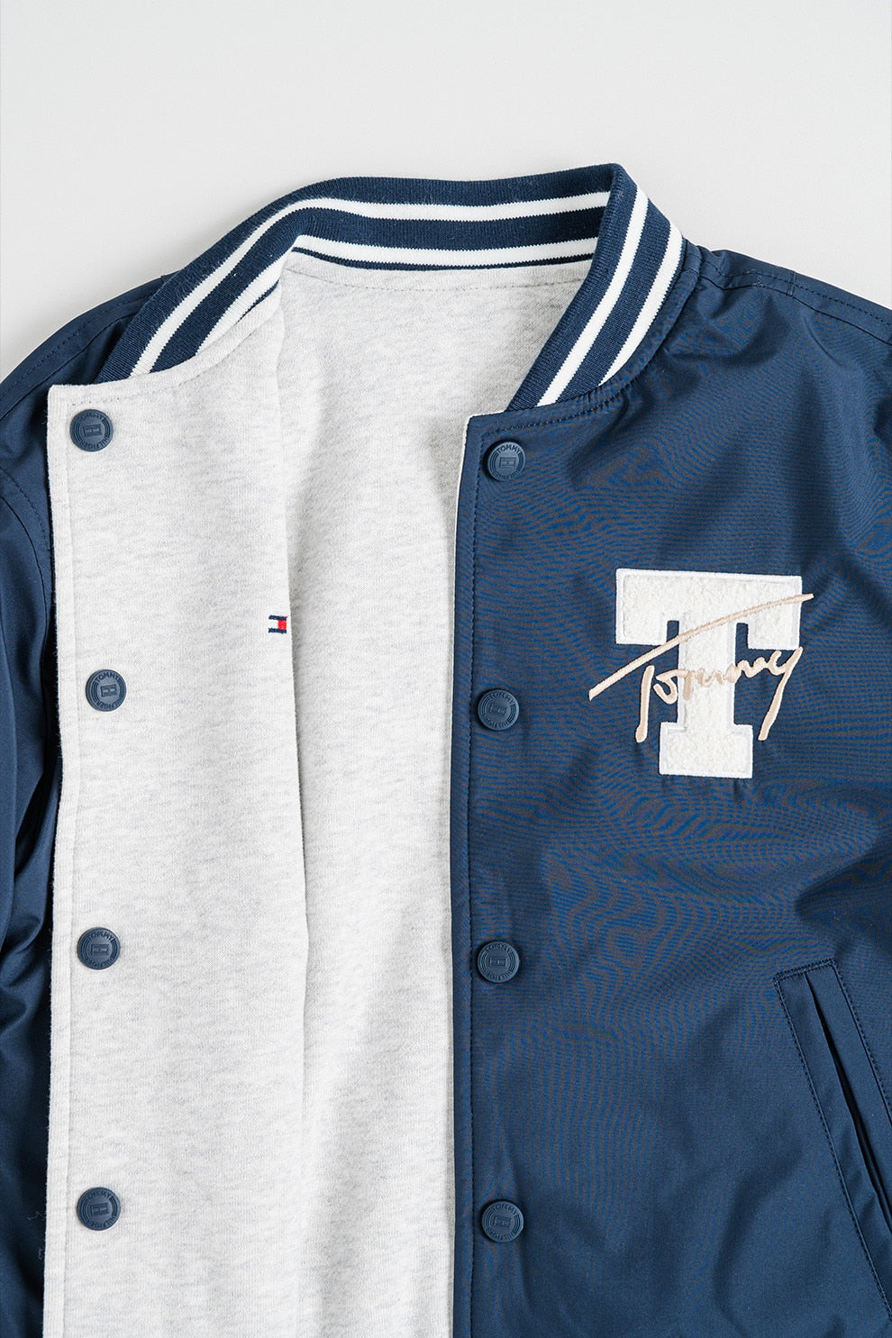 REVERSIBLE BOMBER JACKET 