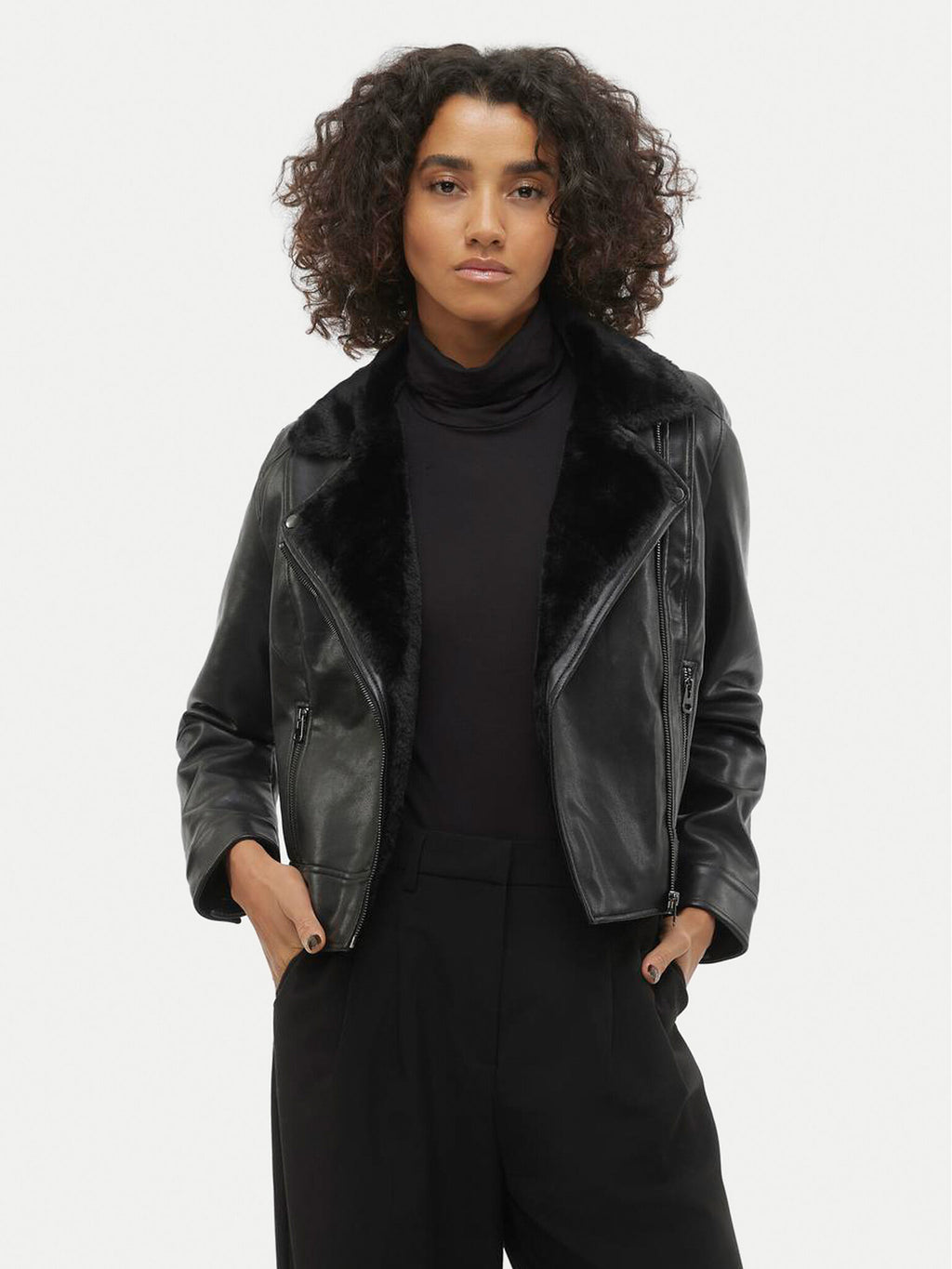 VMHAILEY SHORT COATED JACKET 
