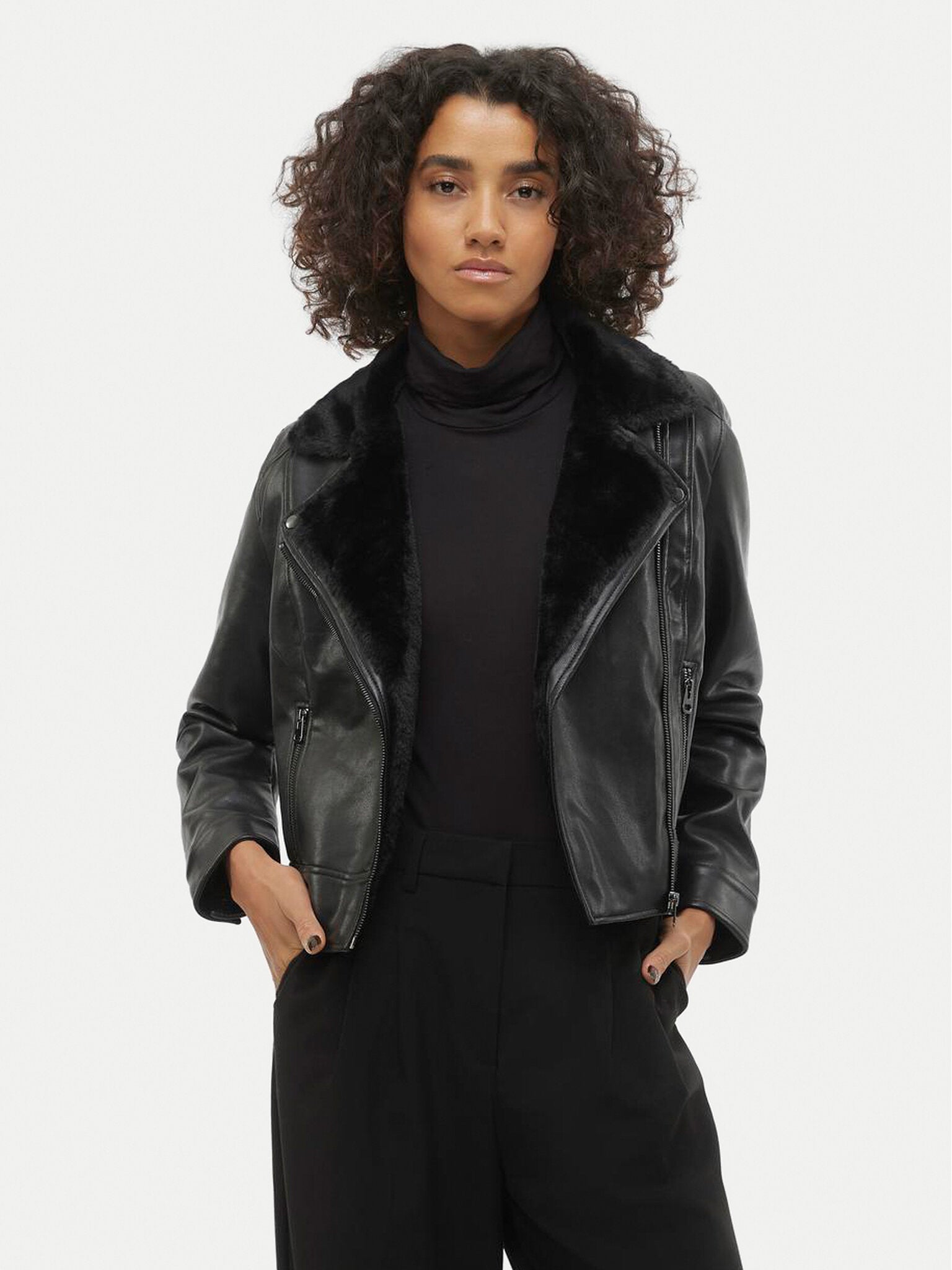 VMHAILEY SHORT COATED JACKET 