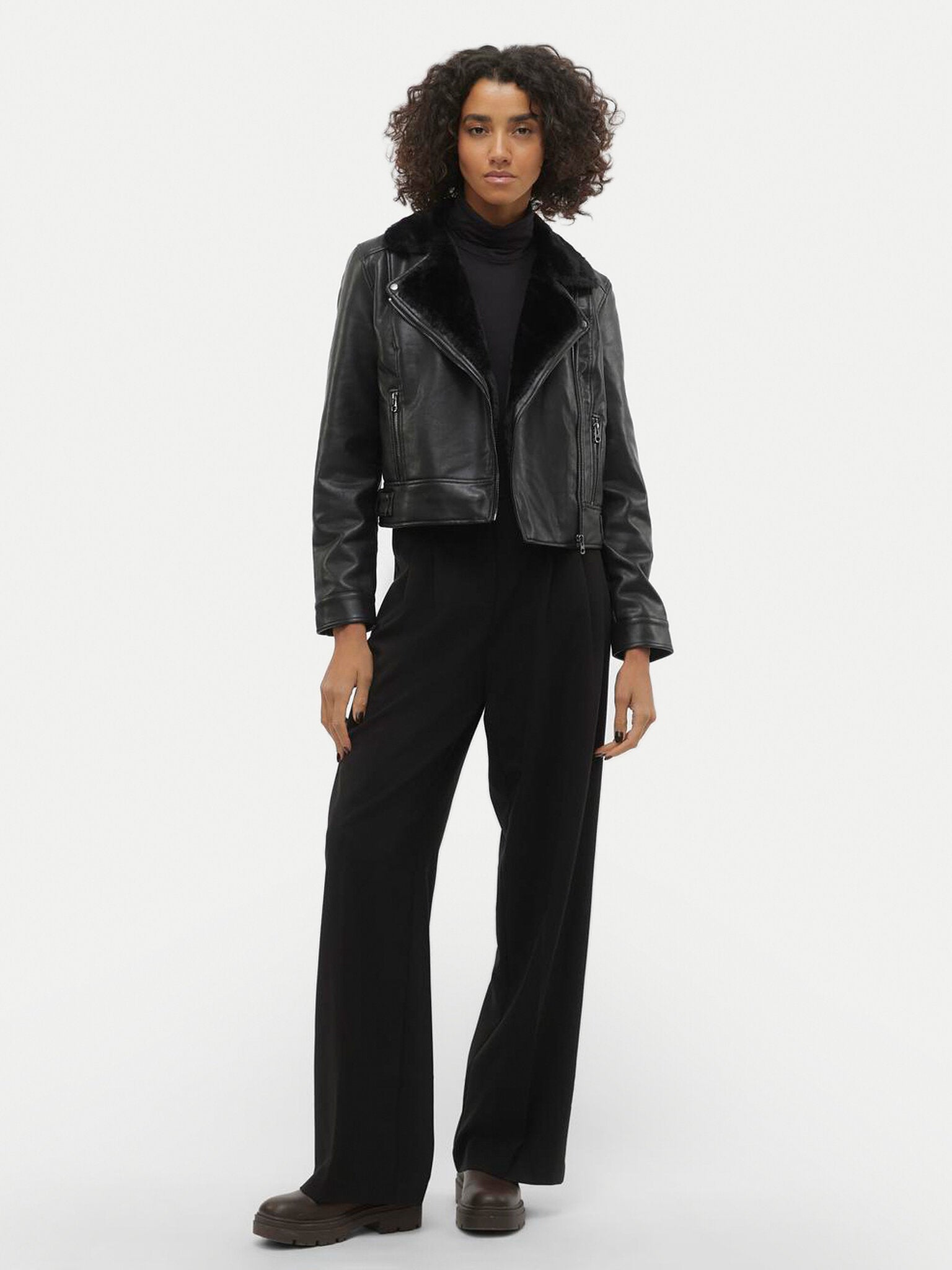 VMHAILEY SHORT COATED JACKET 