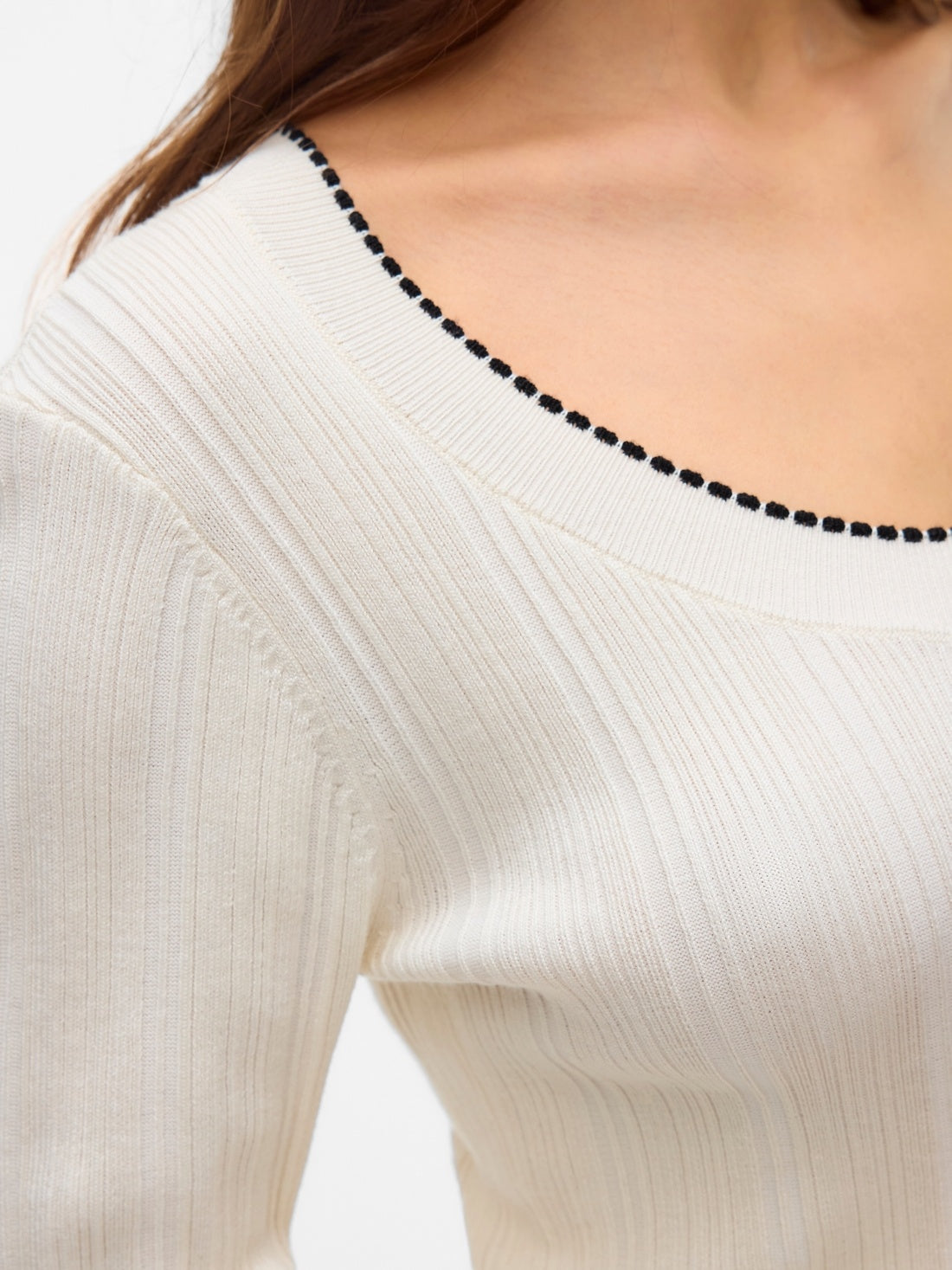 VMNINA LS U-NECK PULLOVER BOO 