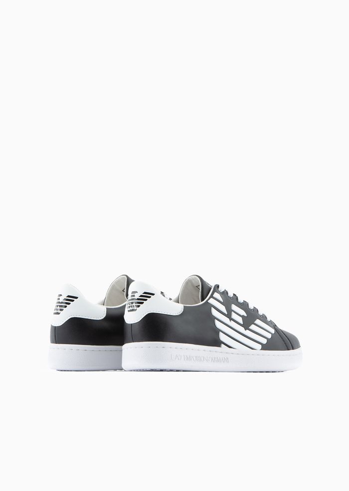 SNEAKER 