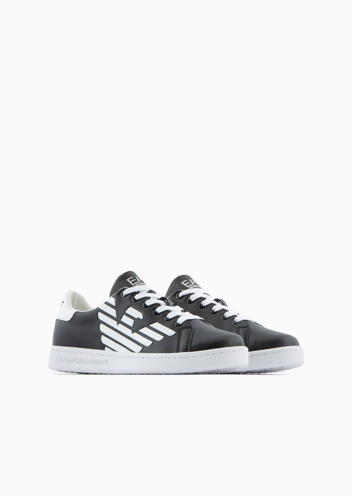 SNEAKER 
