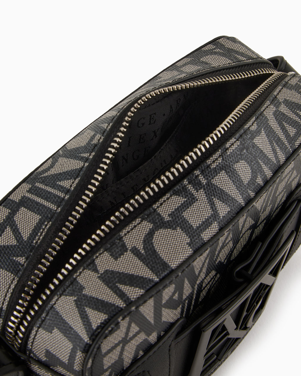 942699 3F742/00850 ARMANI EXCHANGE