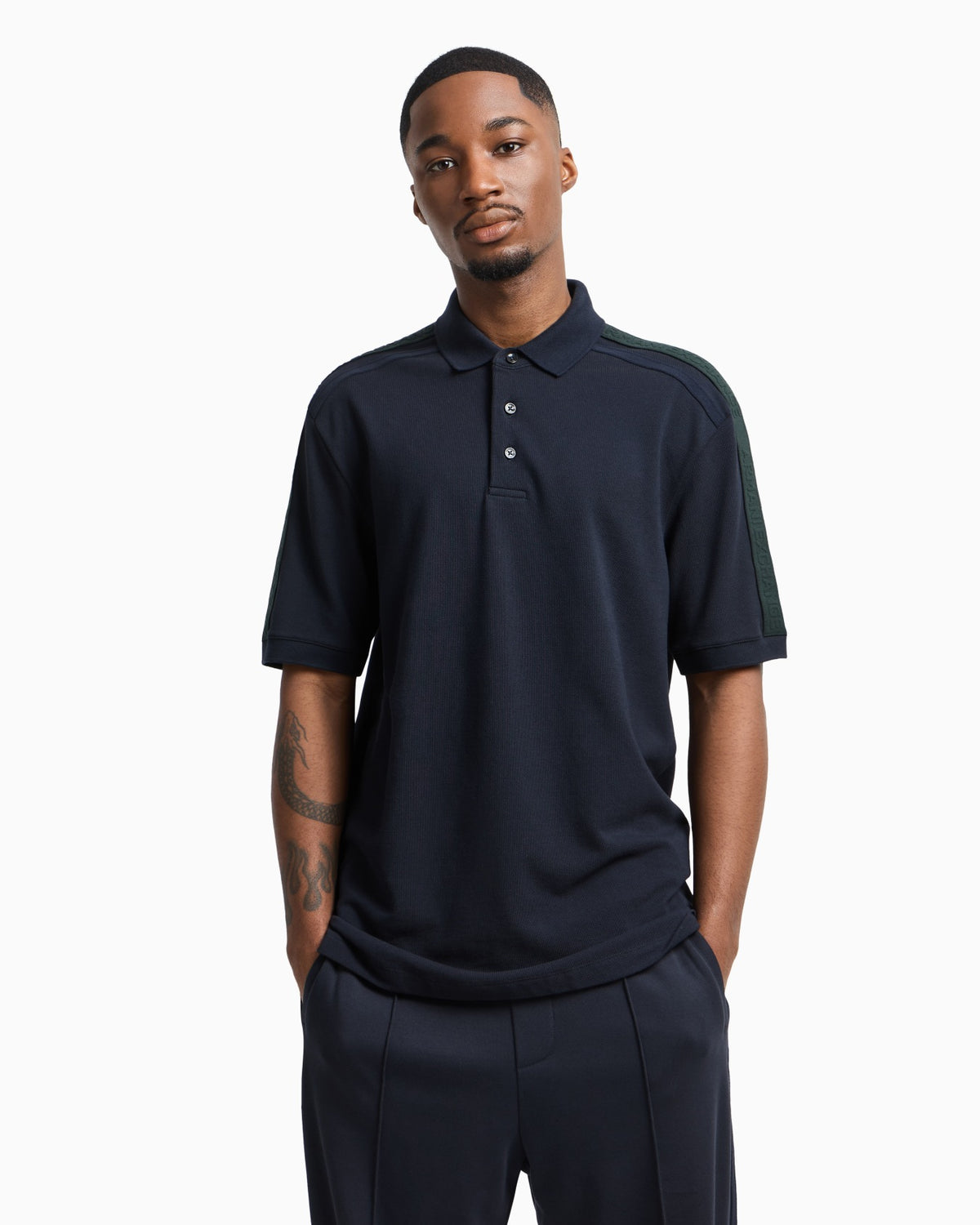 XM000307 AF10366/UB101 ARMANI EXCHANGE