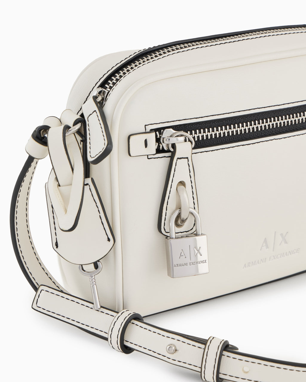 XW000303 AF12040/F0003 ARMANI EXCHANGE